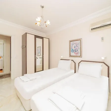 Pleasant Flat With Shared Pool In Alanya