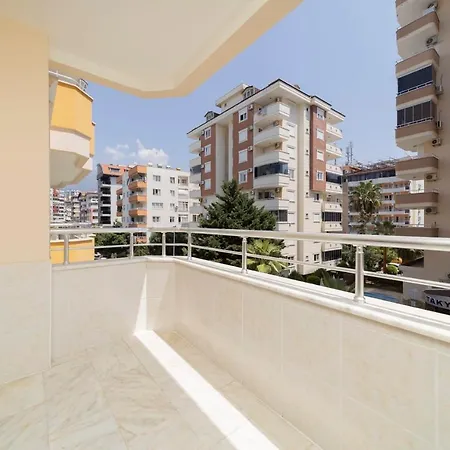 Pleasant Flat With Shared Pool In Alanya