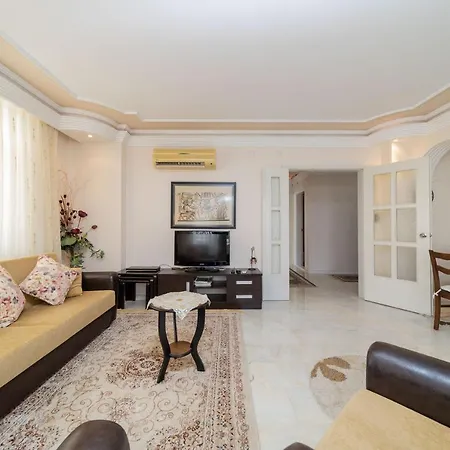 Pleasant Flat With Shared Pool In Alanya