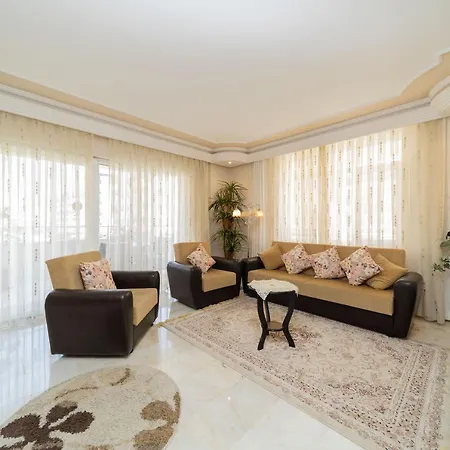 شقة Pleasant Flat With Shared Pool In Alanya ماهموتلار